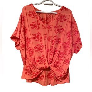Chrysanthemum Embroidered Top Short Sleeve Size Medium